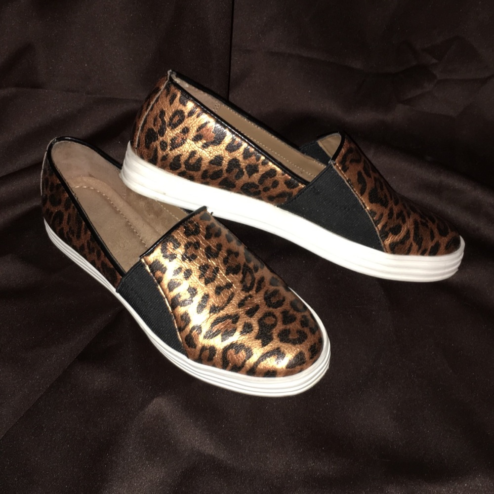 Aerosoles bronze cheetah animal print slip on sz 6